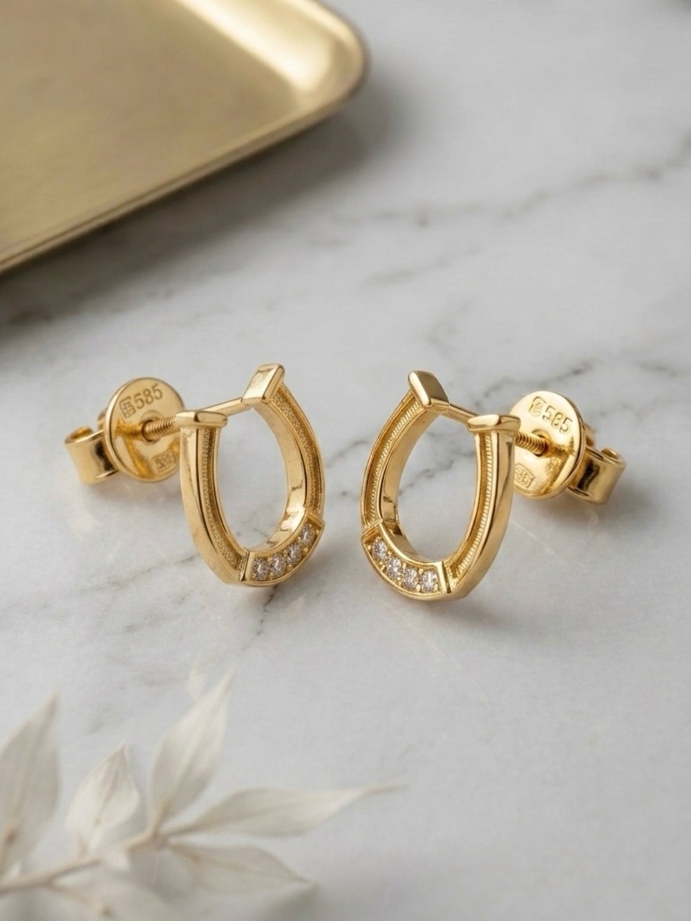 S925 Minimalist Moissanite Horseshoe Studs - Picture 2 of 5